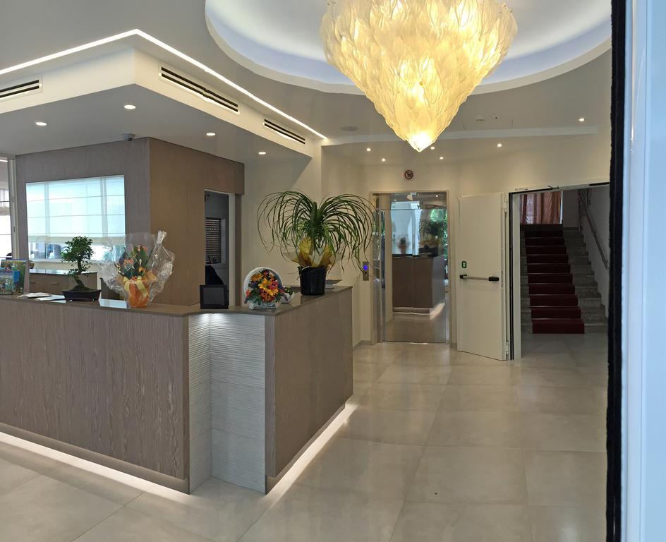 Hotel Montreal ビビオーネ エクステリア 写真