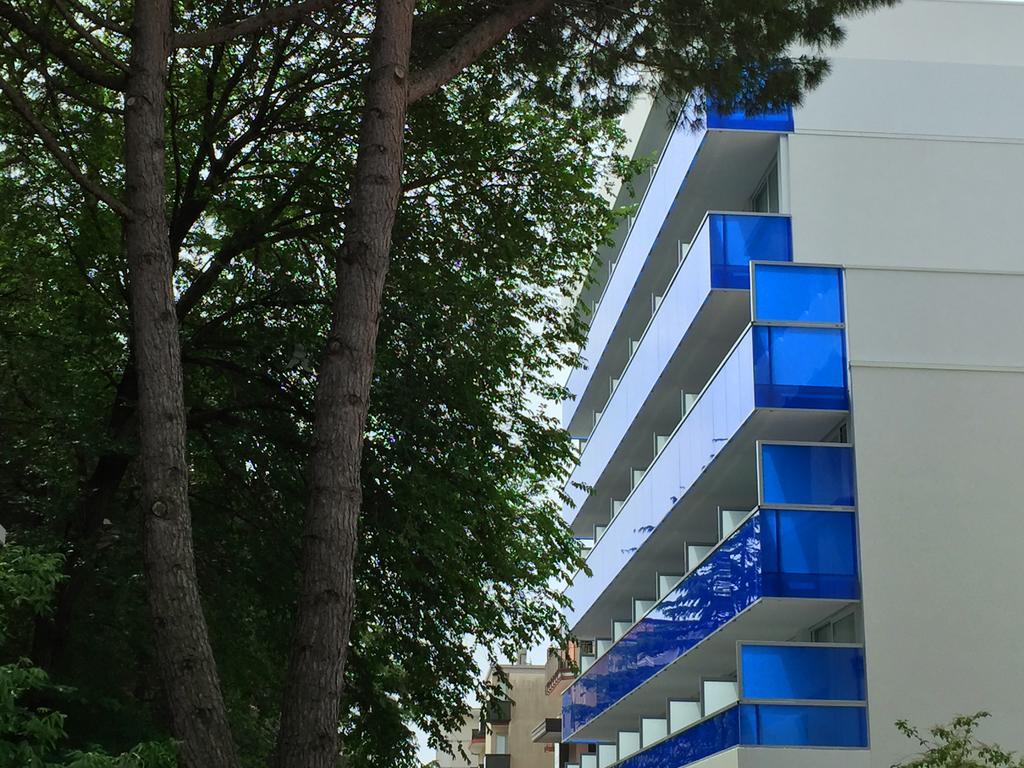 Hotel Montreal ビビオーネ エクステリア 写真