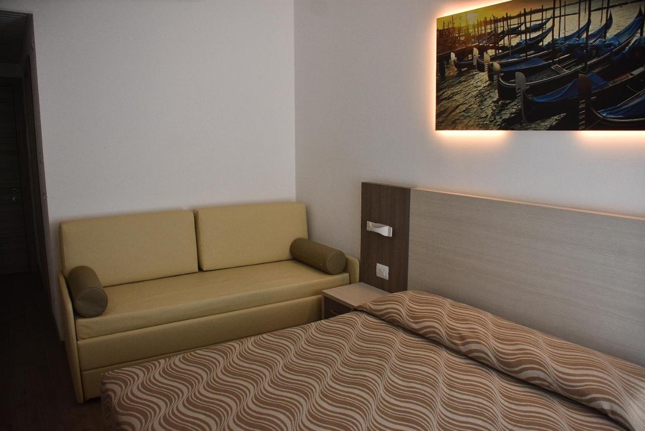 Hotel Montreal ビビオーネ エクステリア 写真