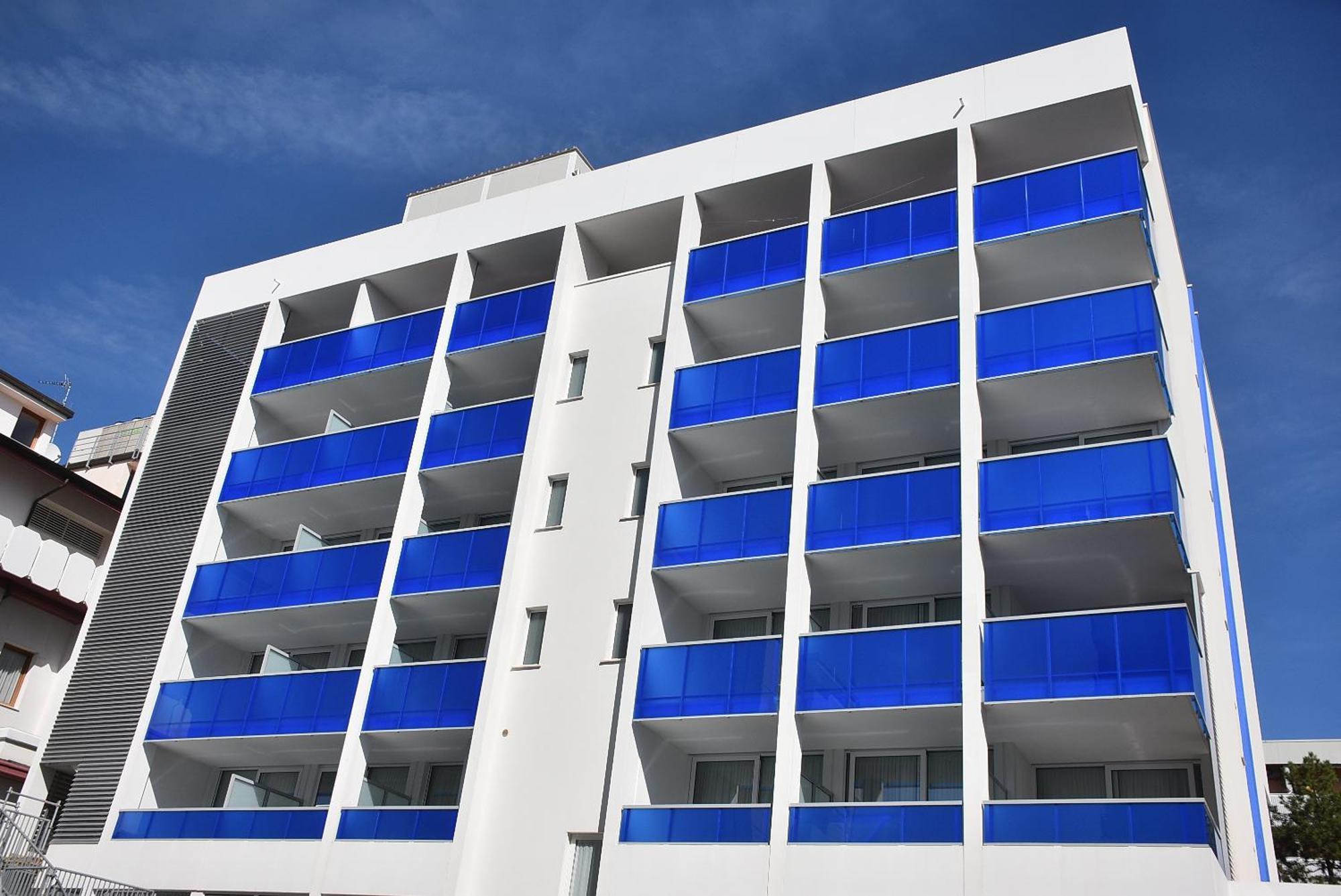 Hotel Montreal ビビオーネ エクステリア 写真